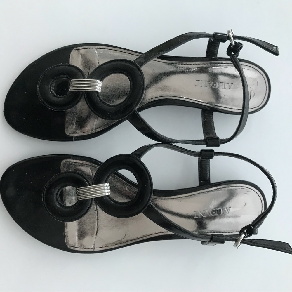 ALFANI Black Thong Sandals Size 6 wedge